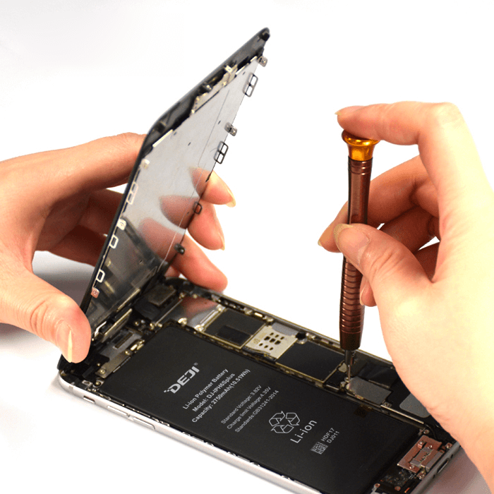 Khuyến mãi giảm đến 70% khi thay pin iPhone chính hãng tại Quận Tân Bình
